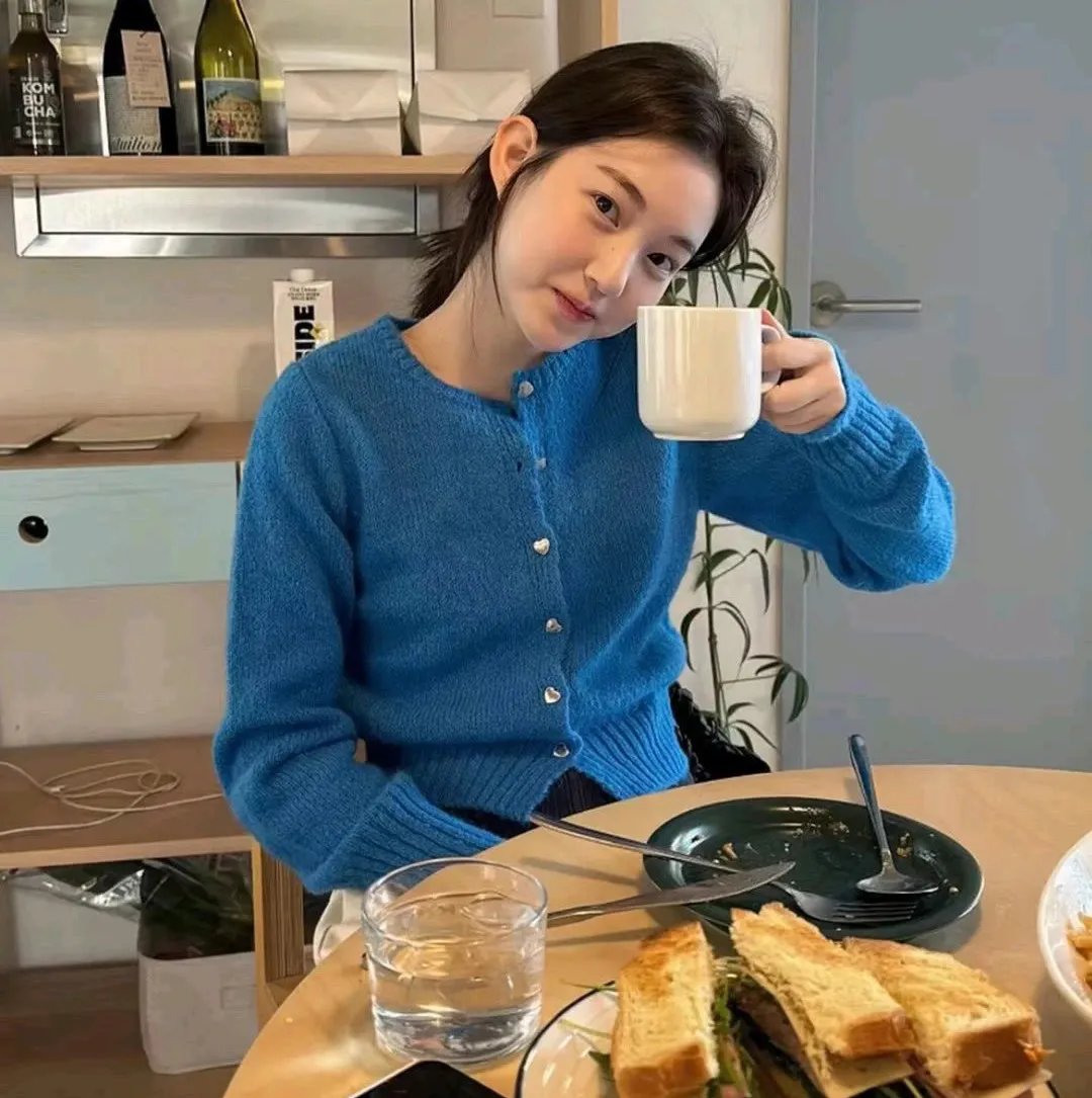 探索白蚁密室 在线观看